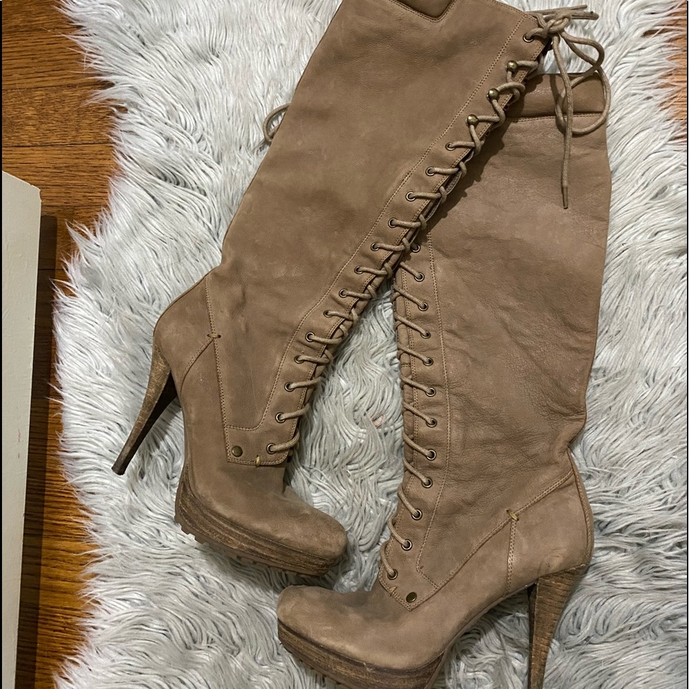 Guess boots